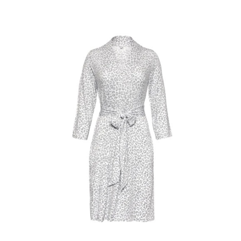 Posh Peanut Minka Bamboo Gray Cheetah Leopard‎ Pattern Print 3/4 Sleeve Robe